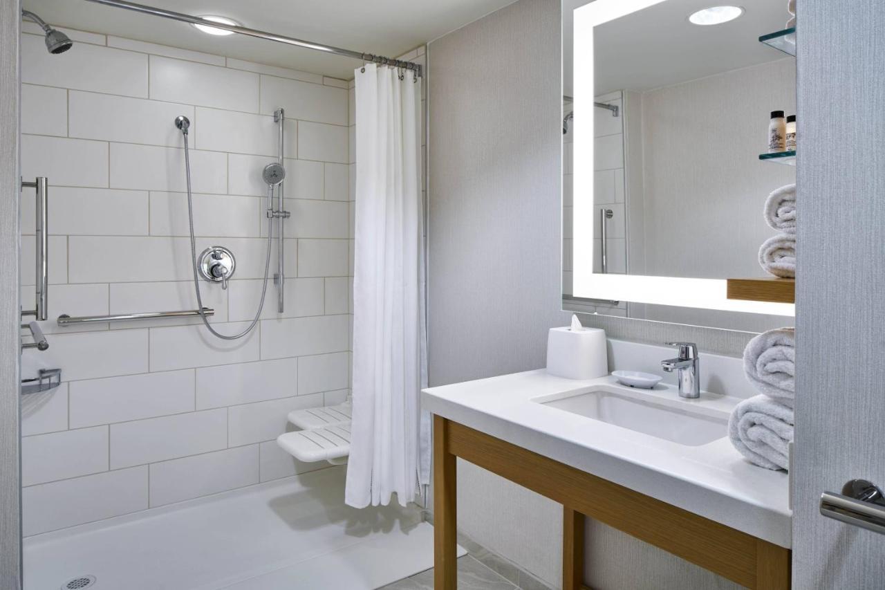 Delta Hotels By Marriott Norfolk Airport Esterno foto